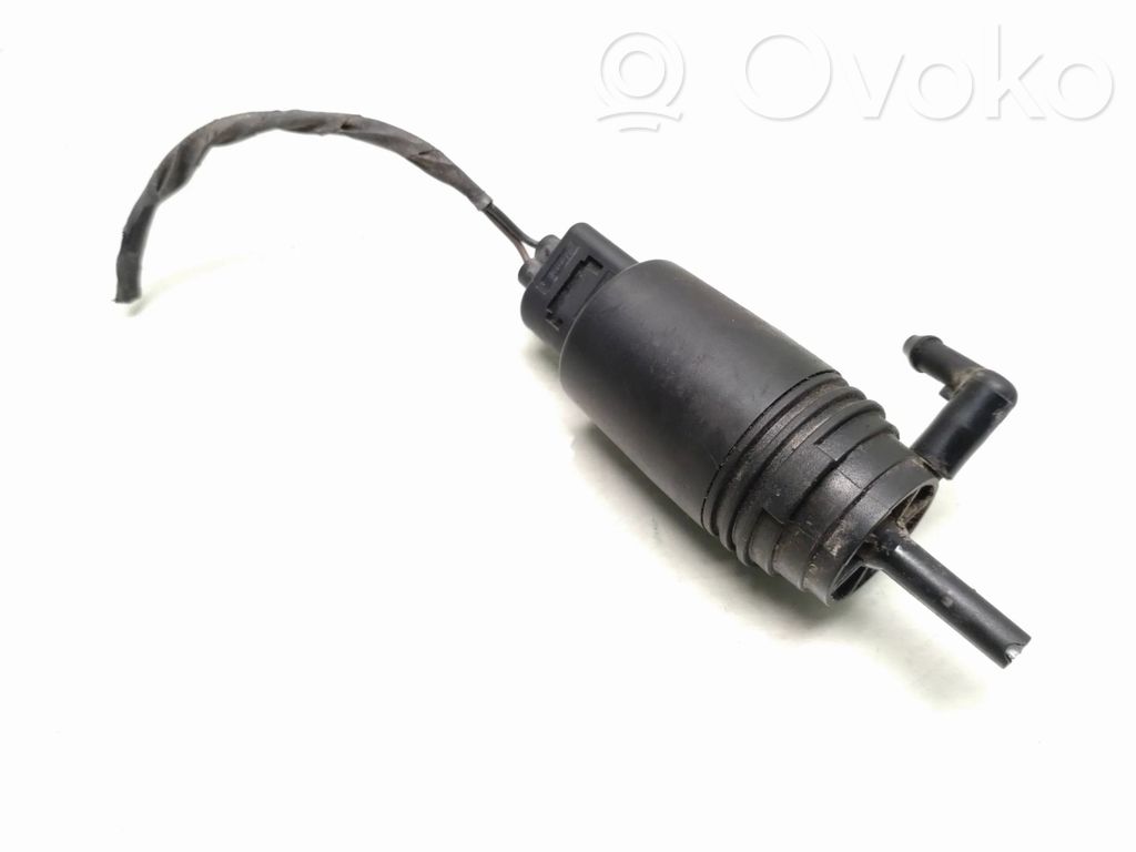 BMW 5 E60 E61 Windscreen/windshield washer pump 
