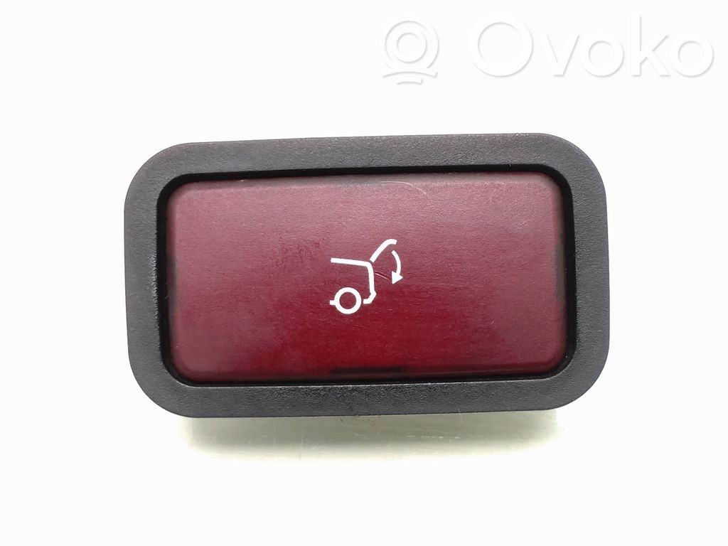 Mercedes-Benz C W204 Tailgate/boot open switch button 