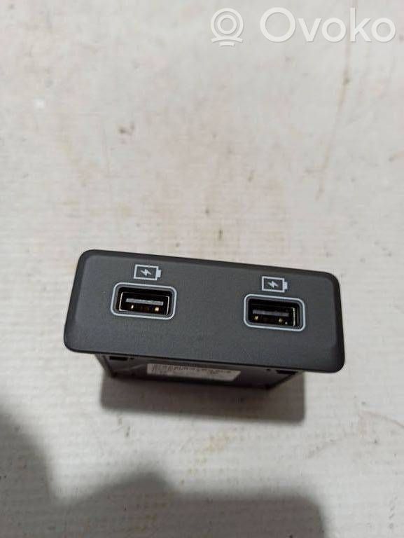 Renault Express Разъем USB 