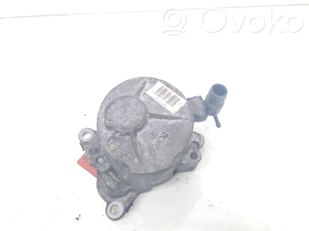 Opel Vivaro Vacuum pump 