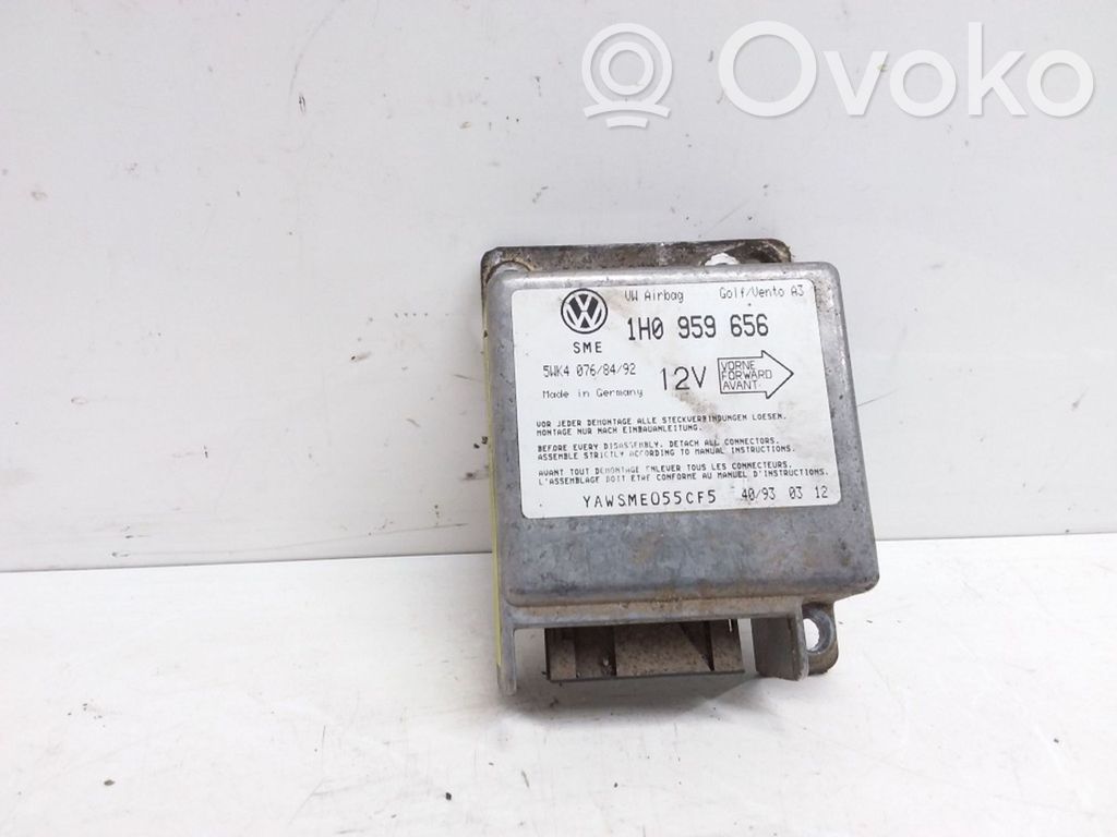 Volkswagen Golf III Airbag control unit/module 