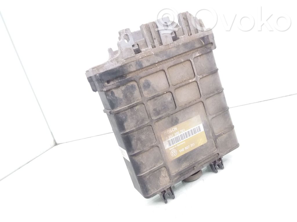 Volkswagen Golf III Engine control unit/module 
