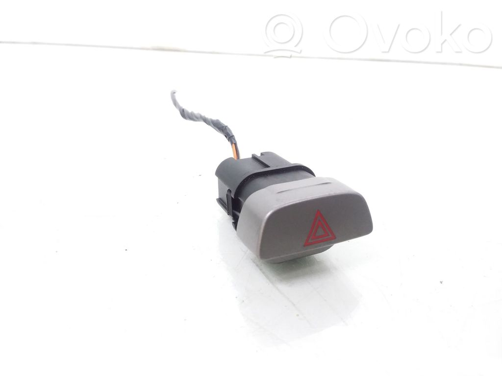 Ford Focus Botón interruptor de luz de peligro 