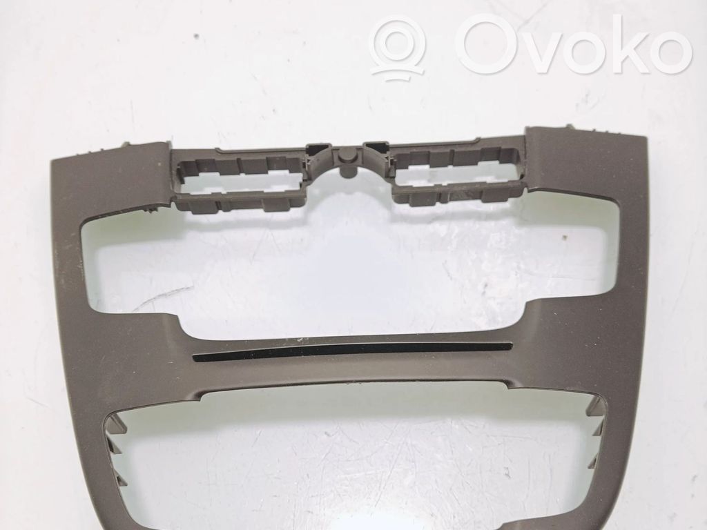 Opel Insignia A Konsola środkowa / Radio / GPS 