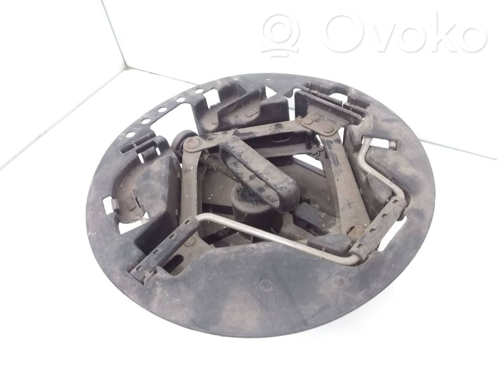 Fiat Marea Spare wheel mounting bracket 