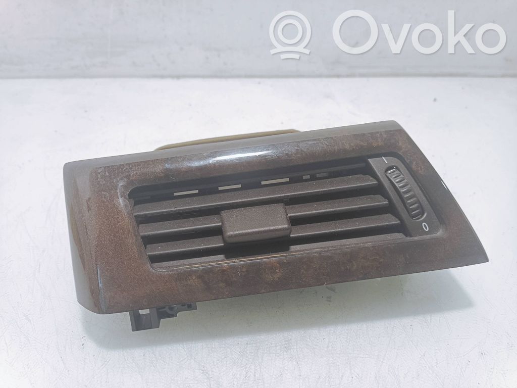 BMW 5 E60 E61 Šoninės oro grotelės 
