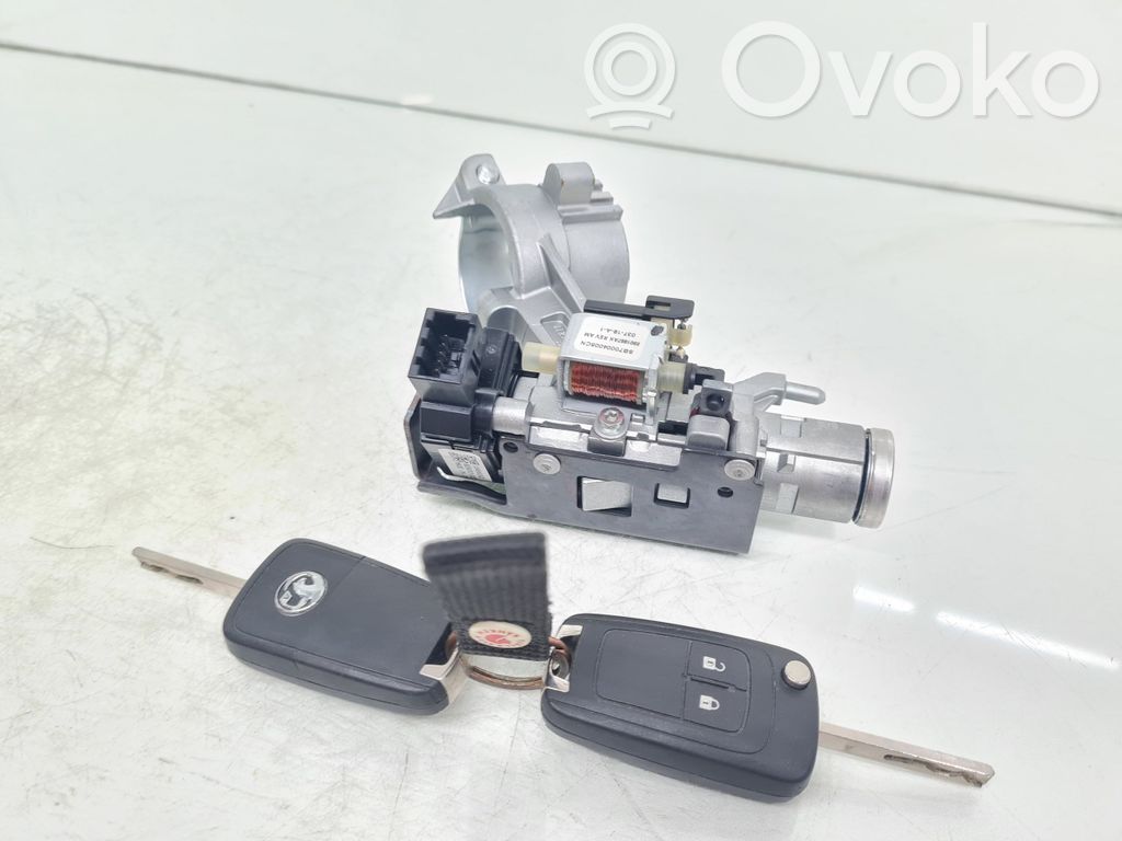 Opel Corsa E Užvedimo spynelė 