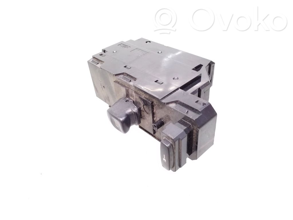 Volvo V70 Electric window control switch 