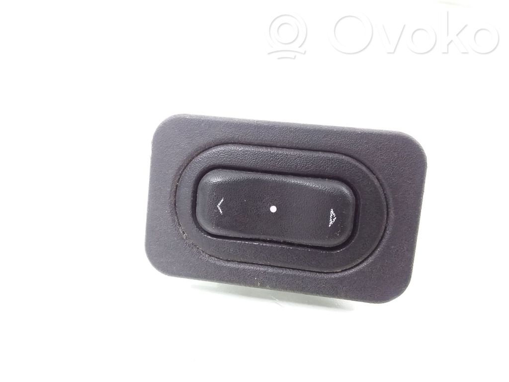 Opel Meriva A Electric window control switch 