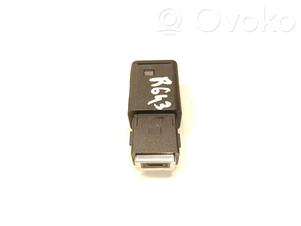 Opel Corsa F Разъем USB 