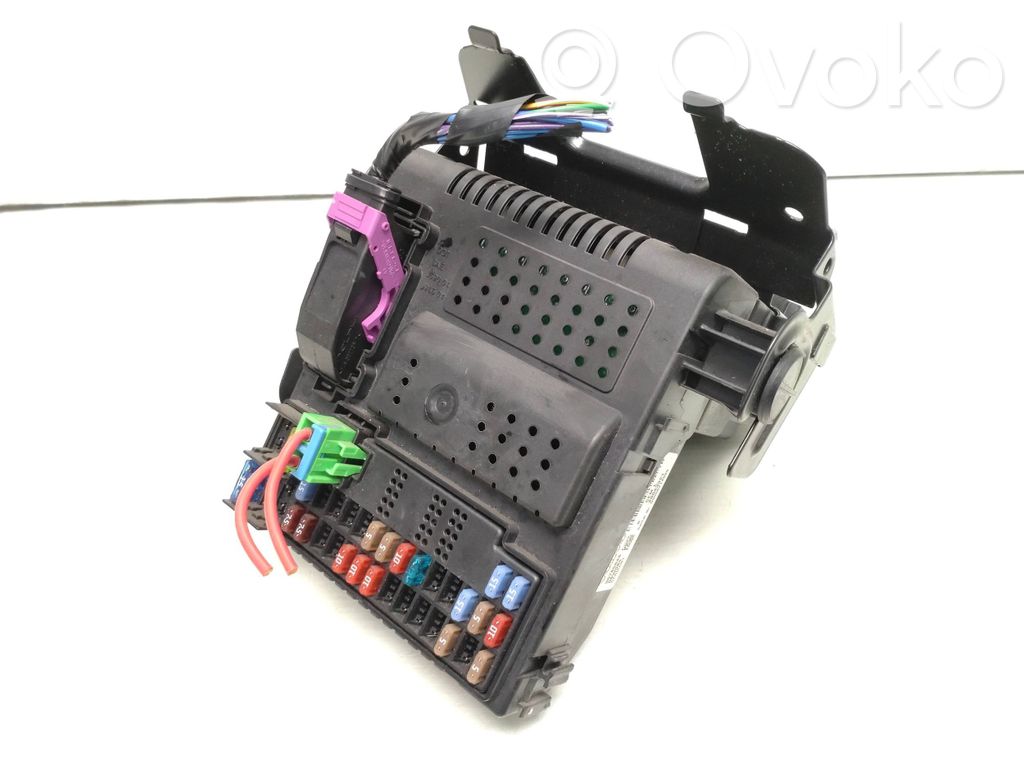 Volvo XC70 Fuse module 