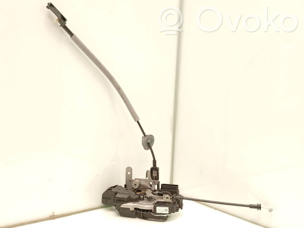 Volvo V40 Zamek drzwi tylnych 