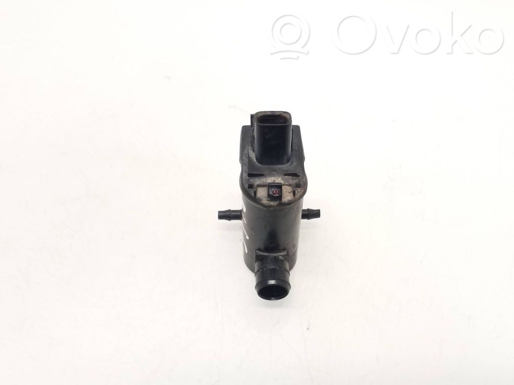Hyundai i40 Windscreen/windshield washer pump 