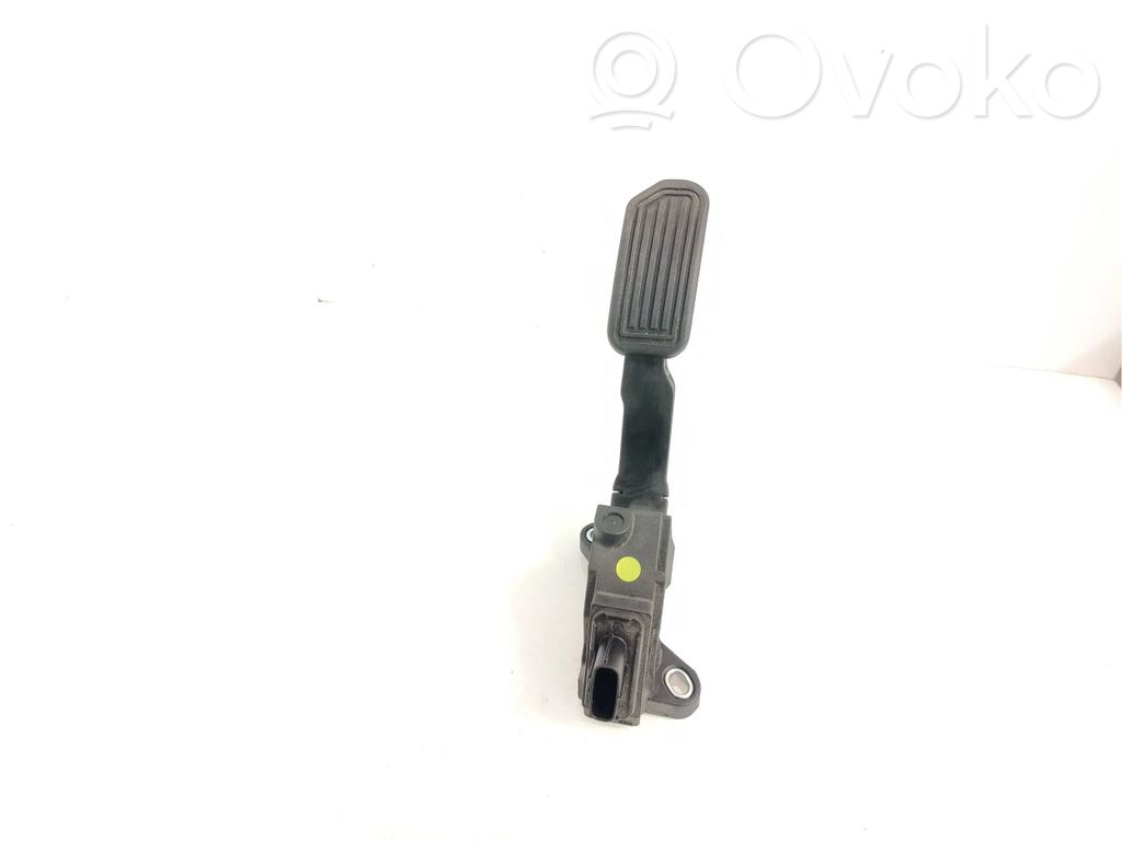 Toyota RAV 4 (XA40) Accelerator throttle pedal 