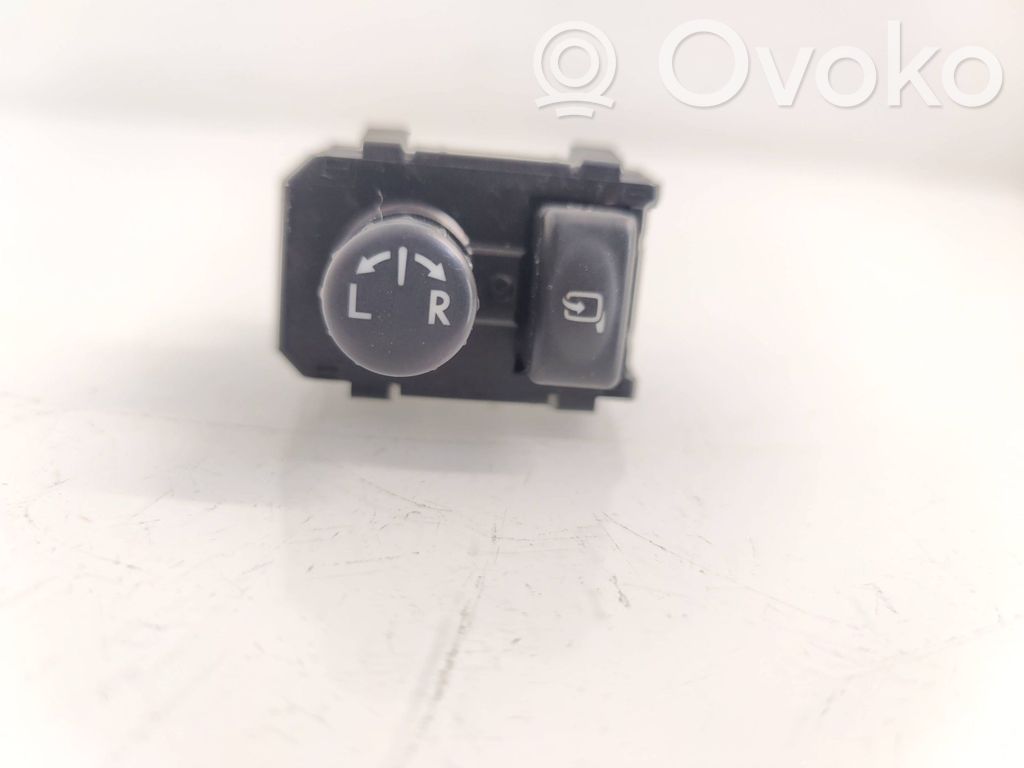 Subaru Outback Wing mirror switch 
