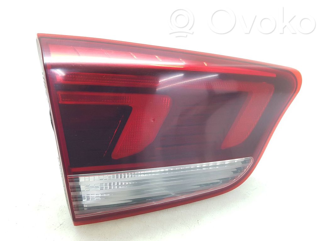 KIA Rio Takaluukun takavalot 