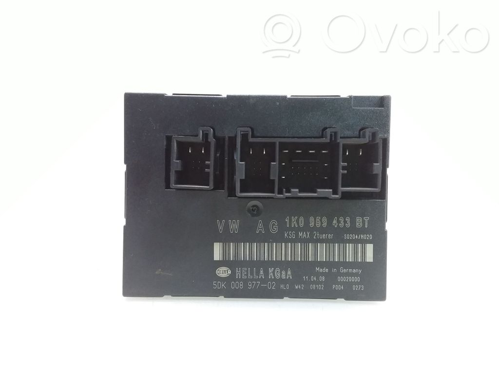 Volkswagen Tiguan Door central lock control unit/module 