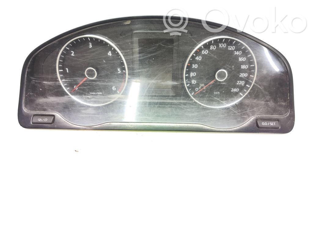 Volkswagen Transporter - Caravelle T5 Speedometer (instrument cluster) 
