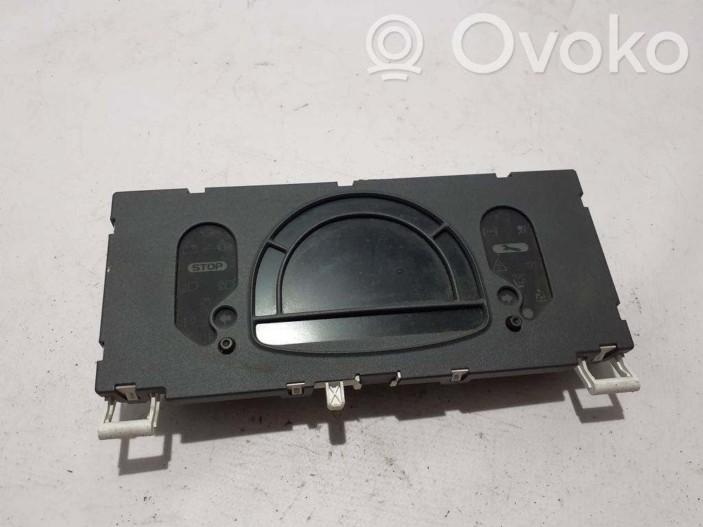 Renault Modus Speedometer (instrument cluster) 