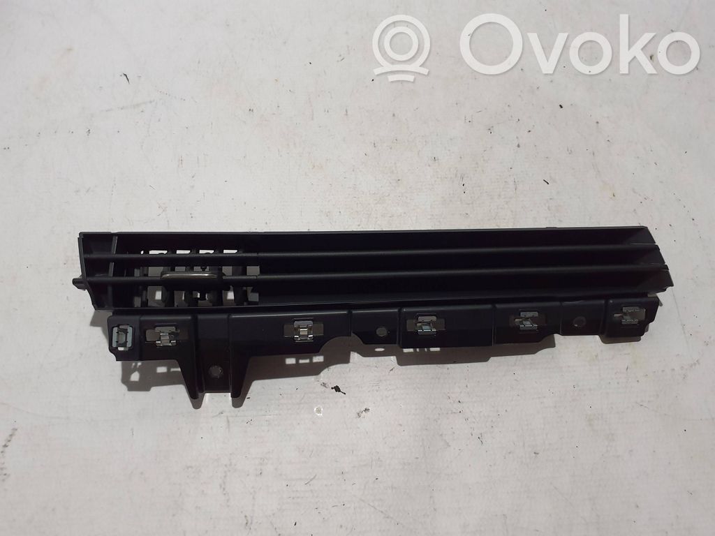 Dysze / Kratki środkowego nawiewu deski rozdzielczej   687503053R,A026K284B