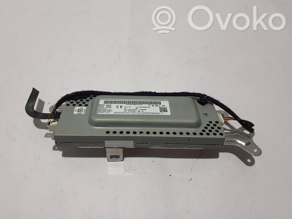 Tesla Model 3 Other devices 