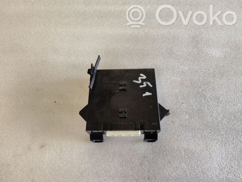 Subaru Legacy Module confort 