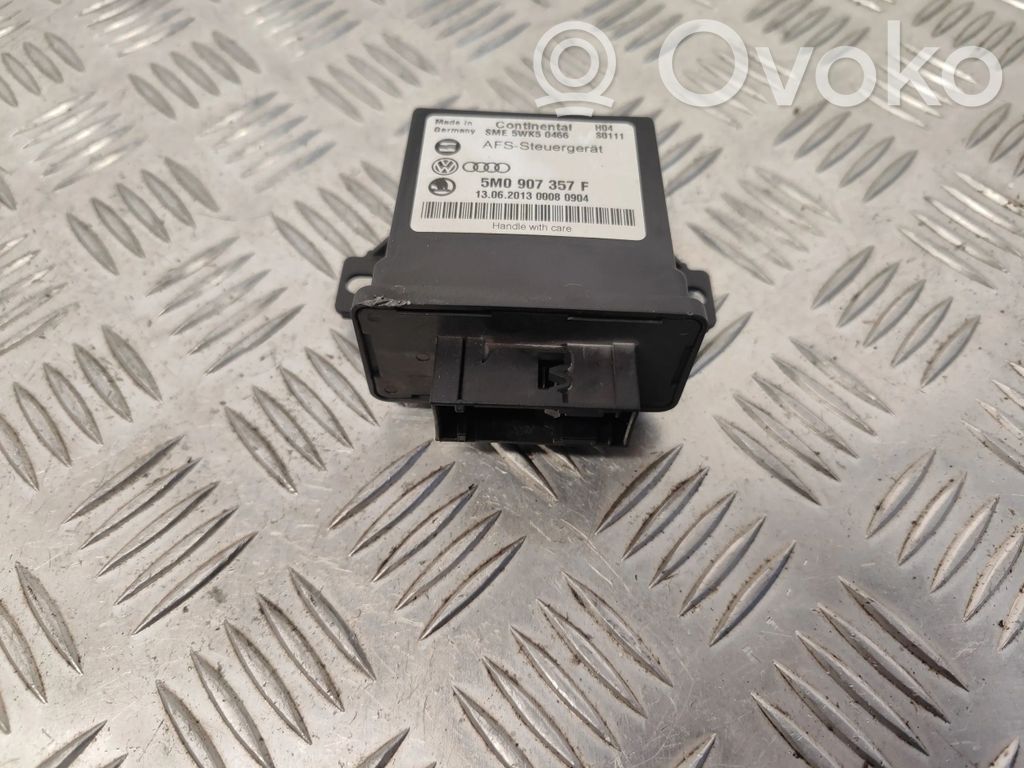 Volkswagen Jetta VI Light module LCM 