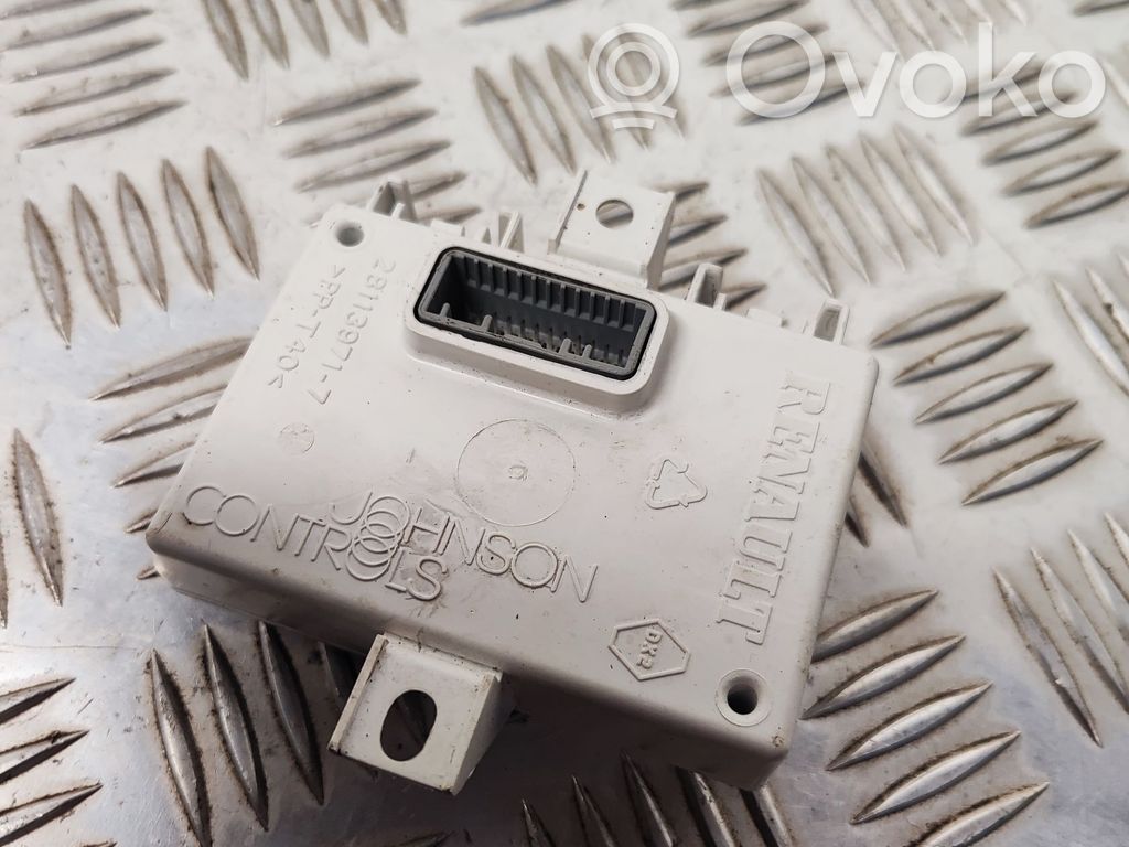 Renault Megane III GPS navigation control unit/module 