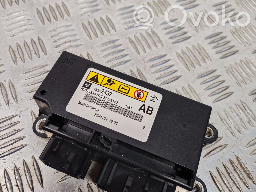 Opel Meriva B Airbag control unit/module 