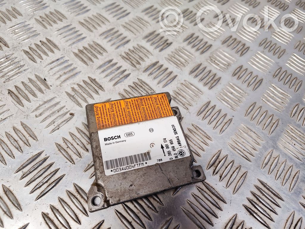 Volkswagen PASSAT B5 Airbag control unit/module 