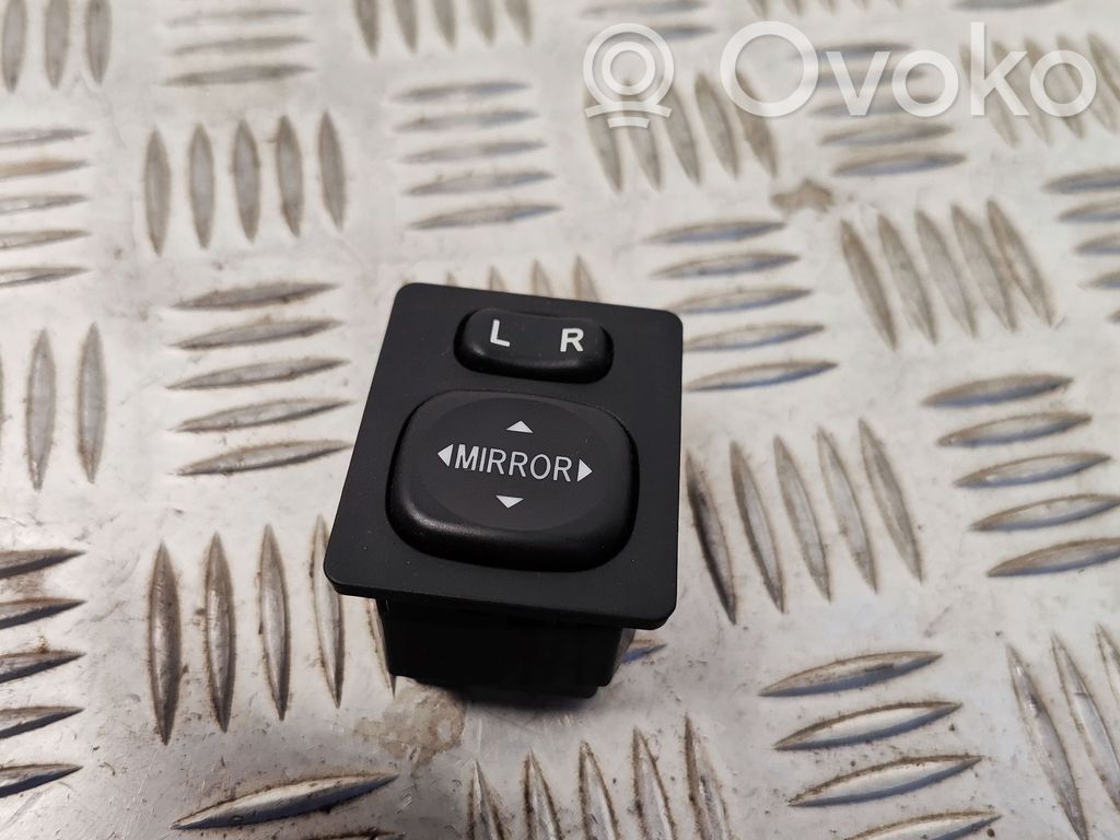Toyota Auris E180 Wing mirror switch 
