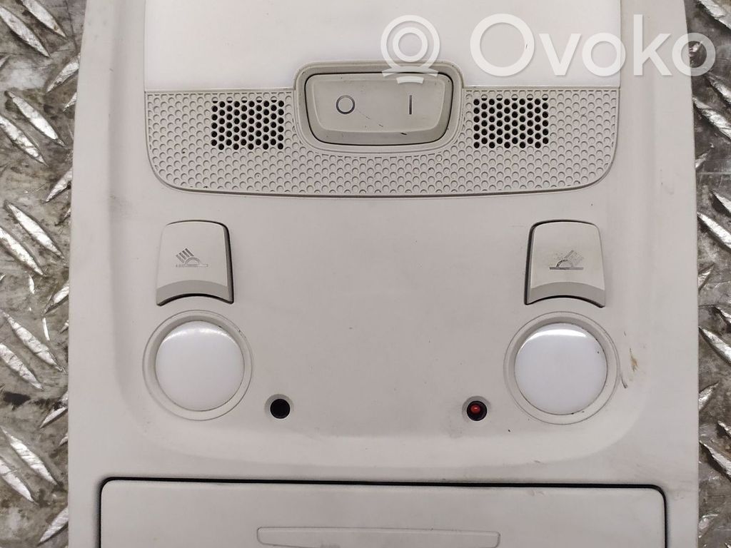 Audi A4 S4 B8 8K Priekinių vietų apšvietimo žibintas 