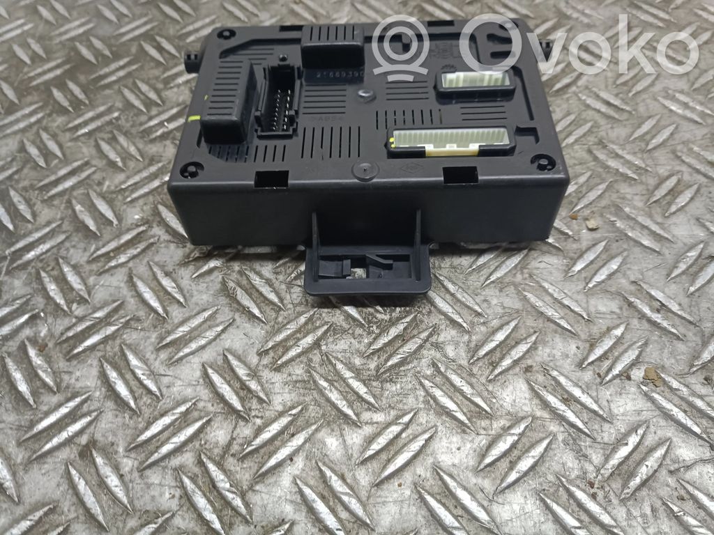 Renault Modus Komforto modulis 