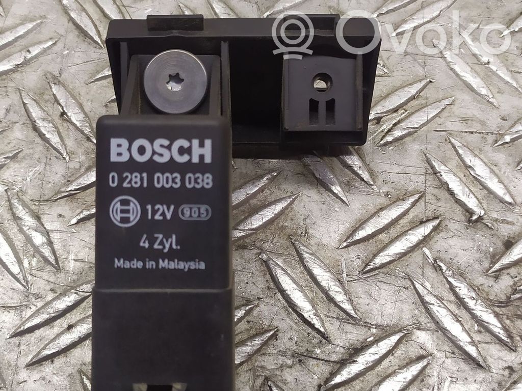 Skoda Octavia Mk2 (1Z) Glow plug pre-heat relay 