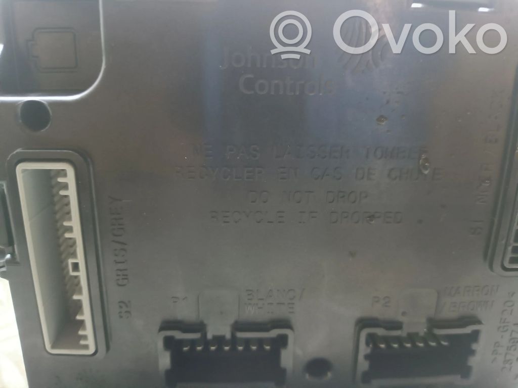 Smart ForTwo III C453 Komforto modulis 