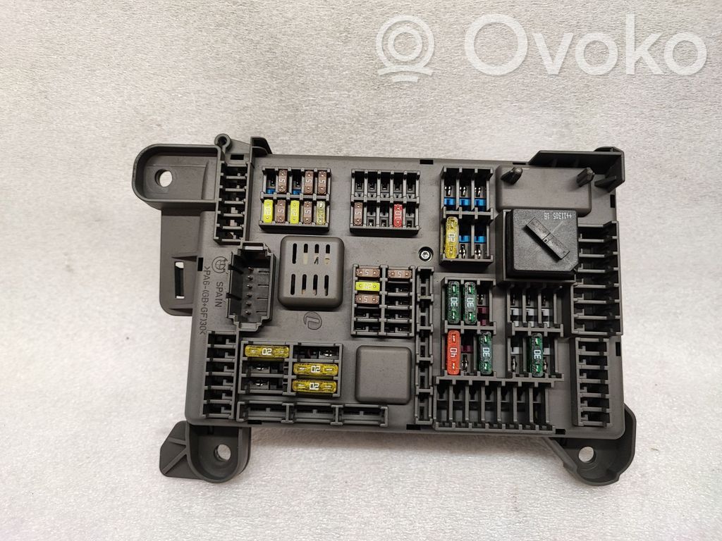 BMW X5 E70 Fuse module 