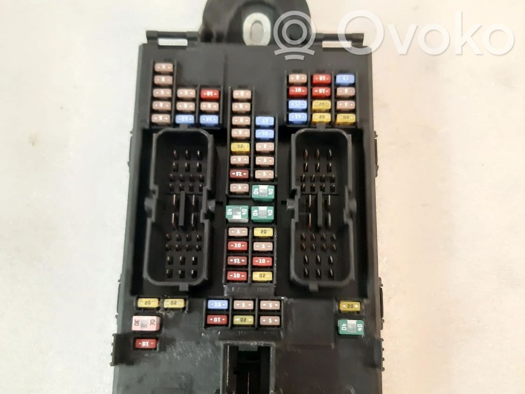 Volvo XC90 Fuse module 