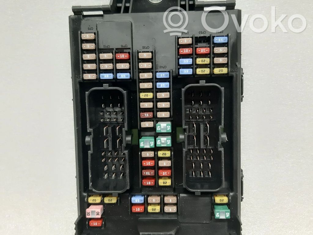Volvo XC90 Fuse module 