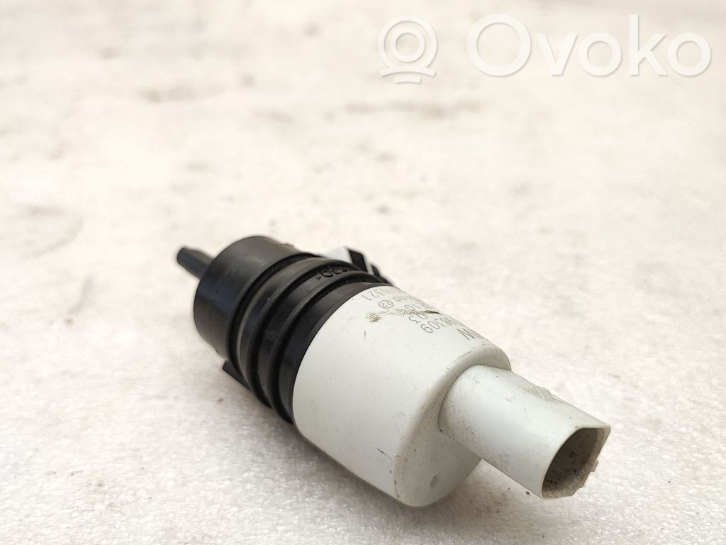 BMW 4 G22 G23 G24 G26 Windscreen/windshield washer pump 