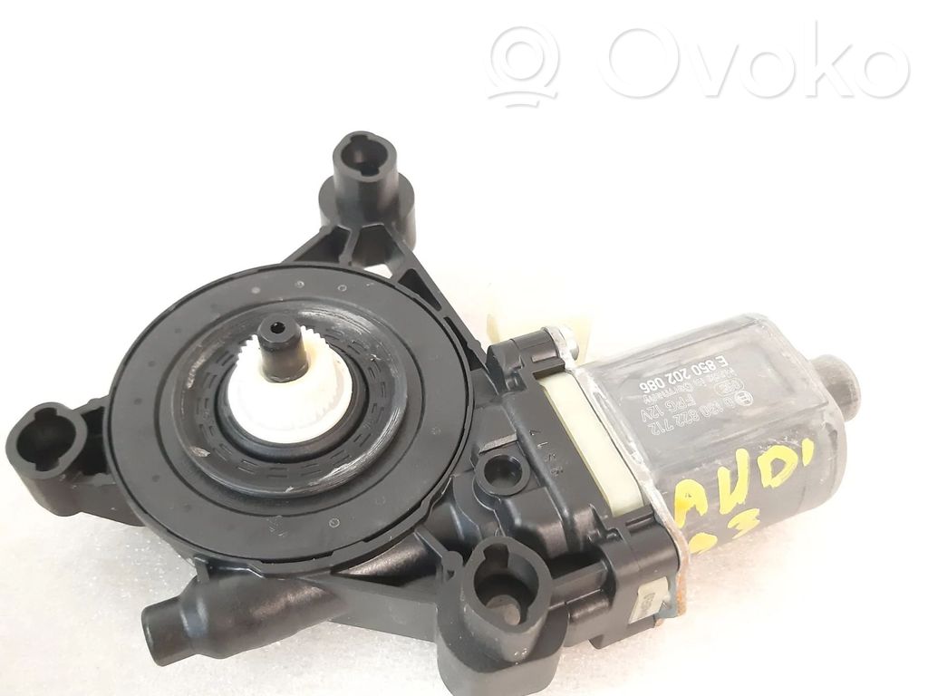 Audi A3 8Y Asa reguladora de la puerta trasera 