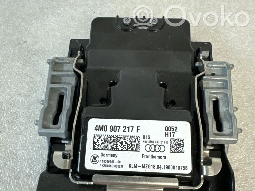 Audi Q7 4M Windshield/windscreen camera 