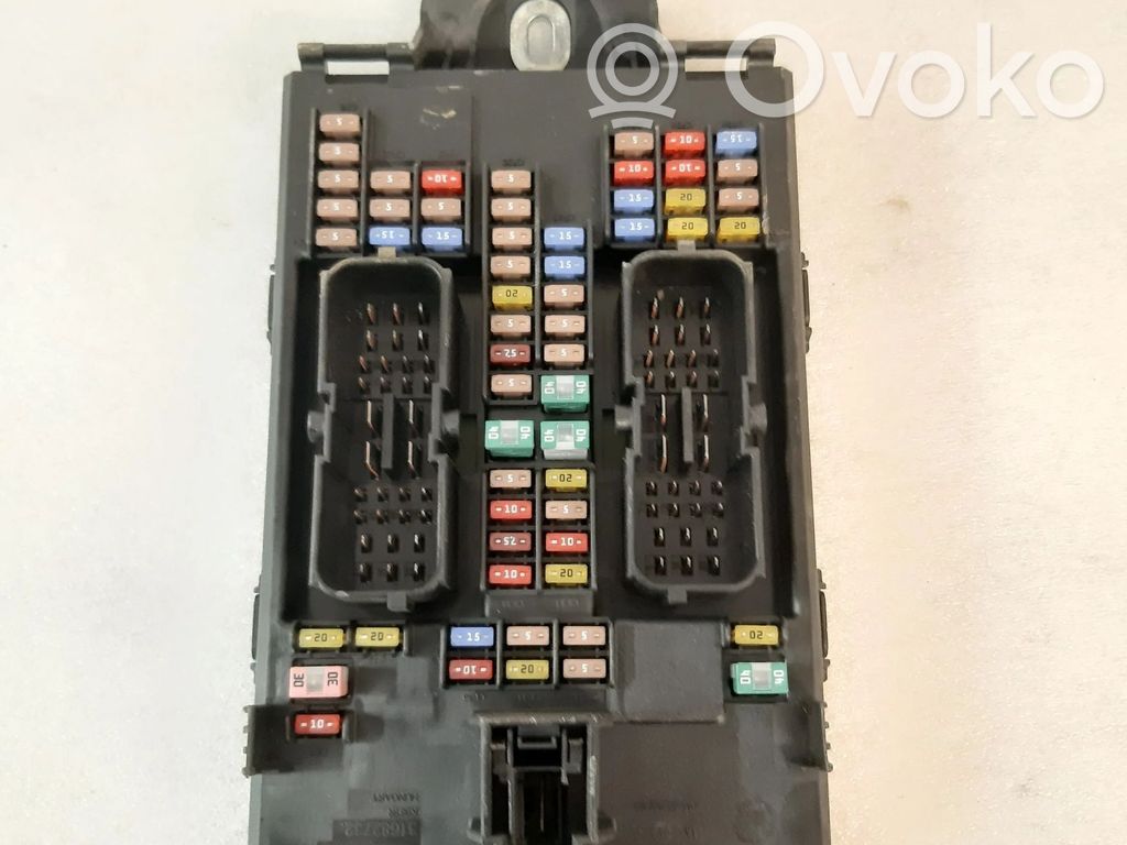 Volvo S90, V90 Fuse module 