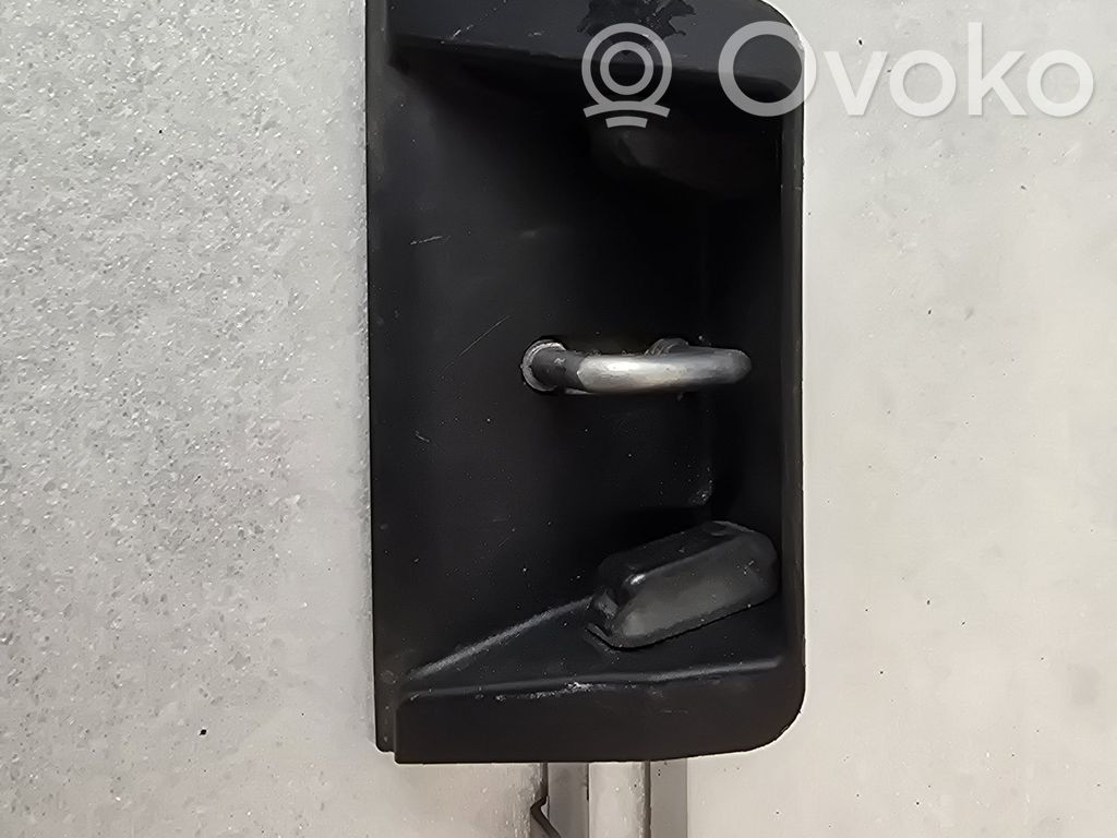 Volvo XC90 Trunk lock loop 