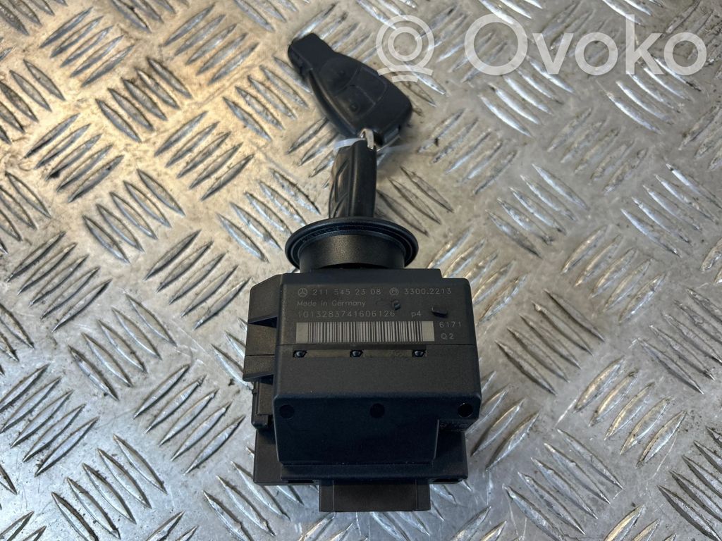 Mercedes-Benz CLS C219 Ignition lock 