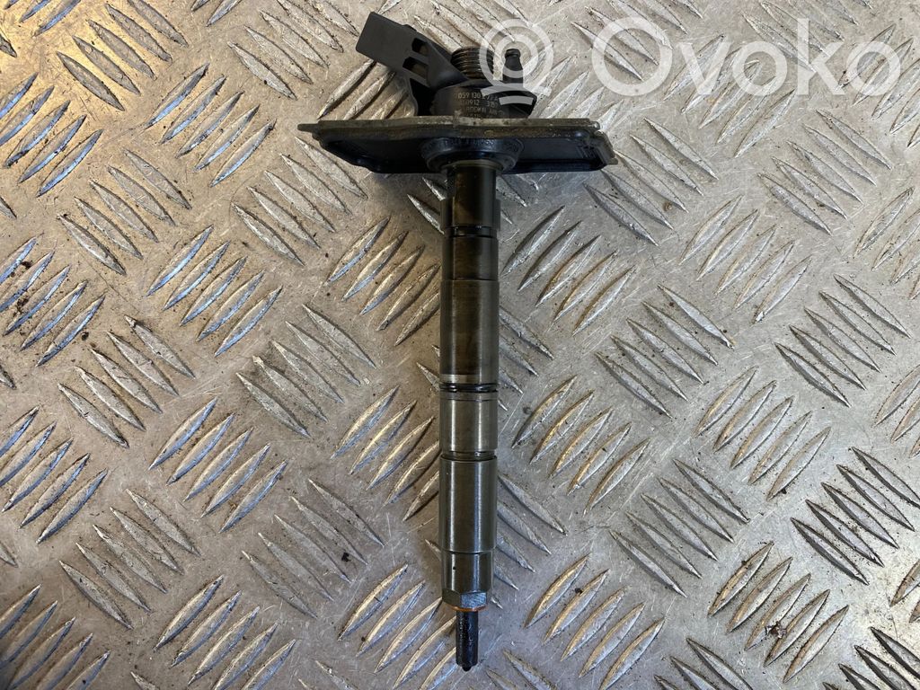 Audi A6 S6 C6 4F Fuel injector 