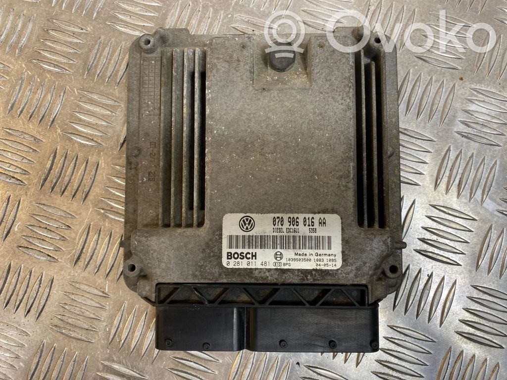 Volkswagen Touareg I Engine control unit/module 