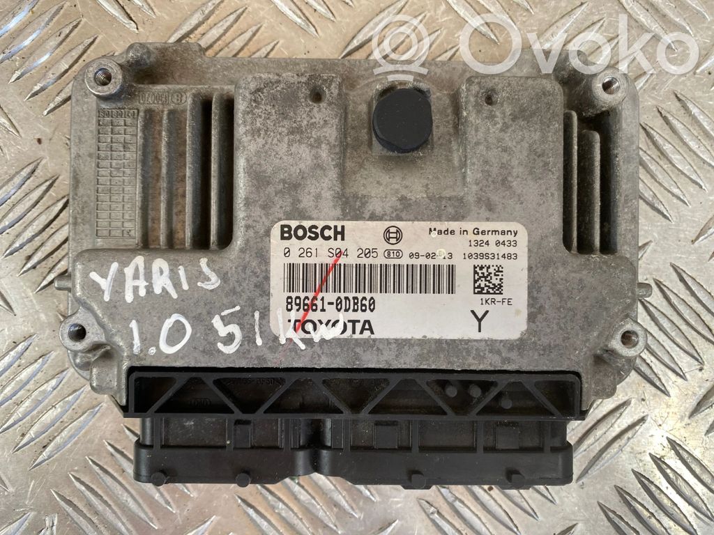 Toyota Yaris Engine control unit/module 