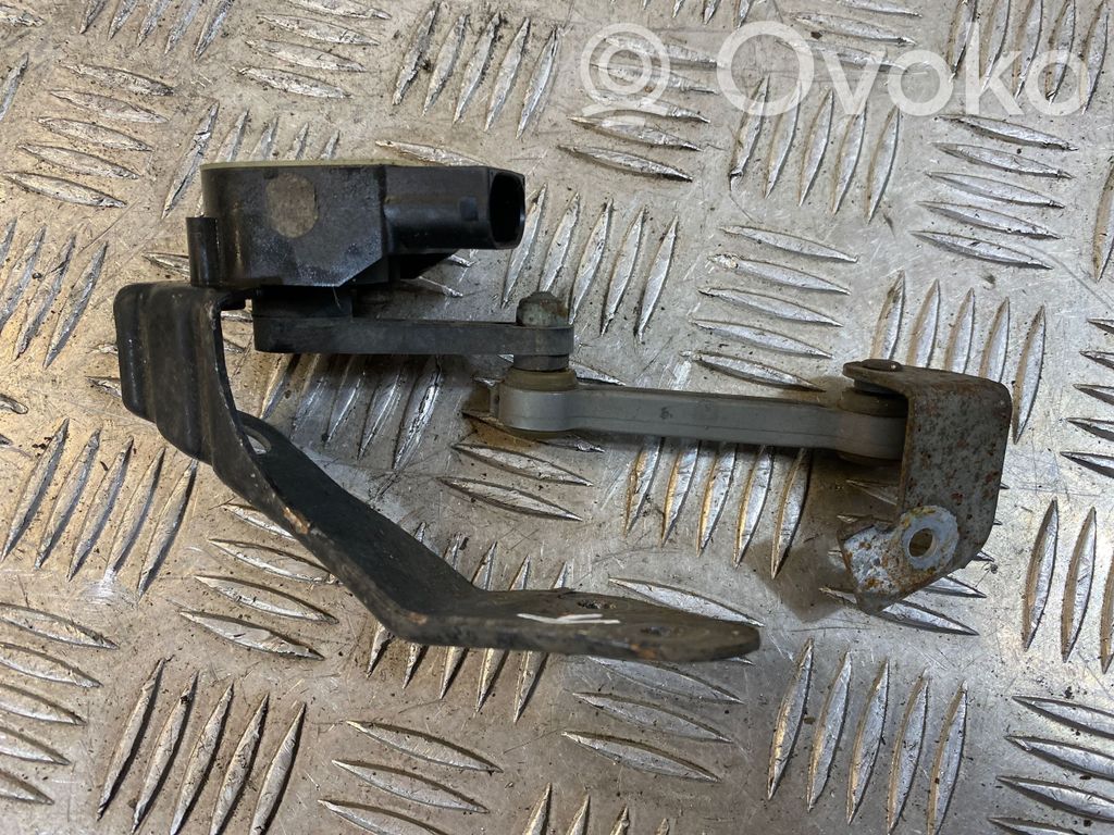 Audi A8 S8 D3 4E Rear air suspension level height sensor 