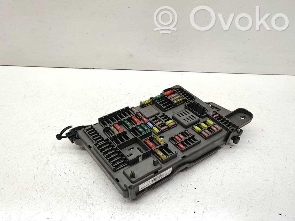 BMW X5 E70 Fuse module 
