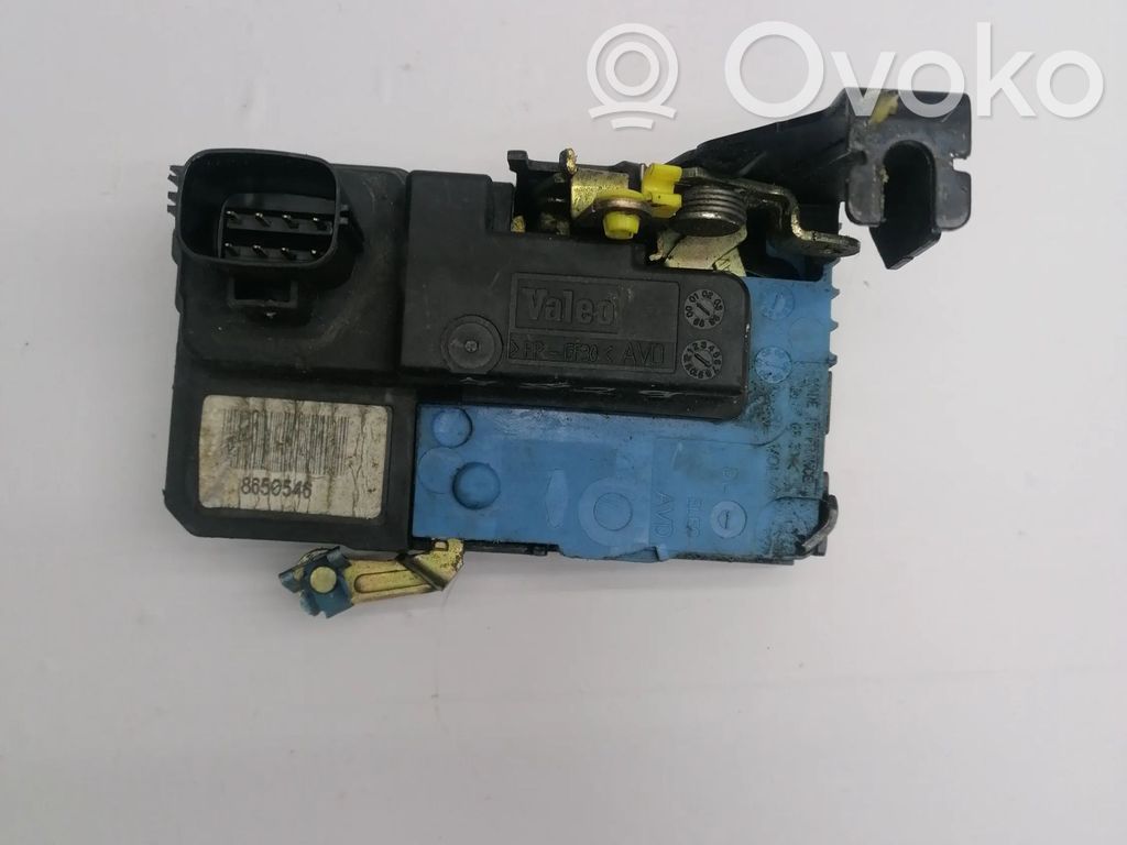Volvo S60 Priekšpusē slēdzene 